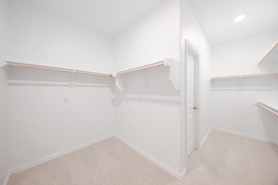 Spacious, unfurnished interior of a new home in Churchill, Anna (Image 16). Spacious, unfurnished interior of a new home in Churchill, Anna (Image 16).