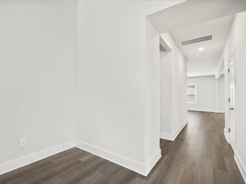 Spacious, unfurnished interior of a new home in Cedar Shoals - Signature Collection, Piedmont (Image 11).