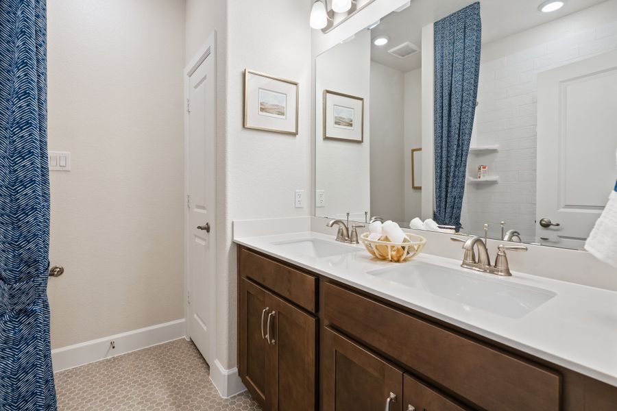 Representative furnished interior of a home built from the Driftwood by Beazer Homes in Enclave at Legacy Hills, Celina (Image 9).