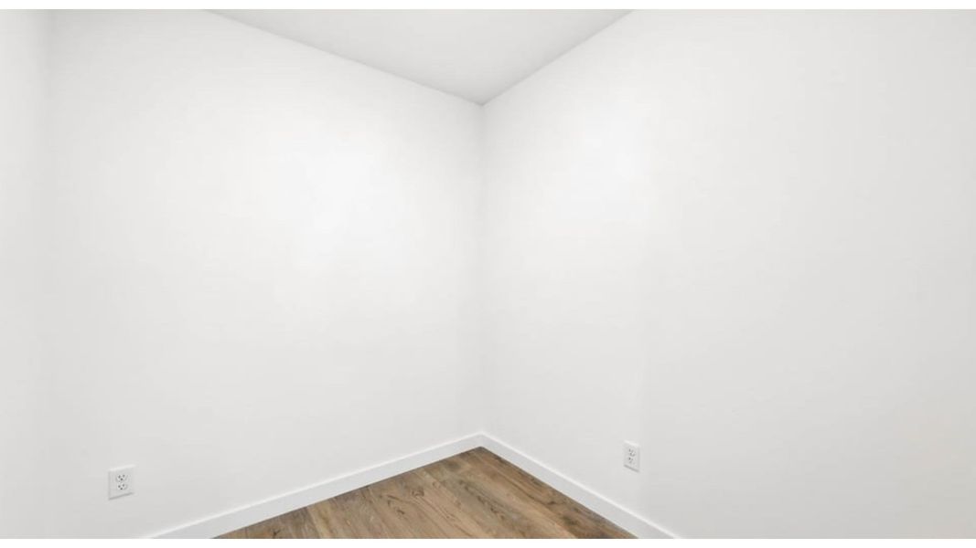 Spacious, unfurnished interior of a new home in Johnson Farms, Greeneville (Image 15).