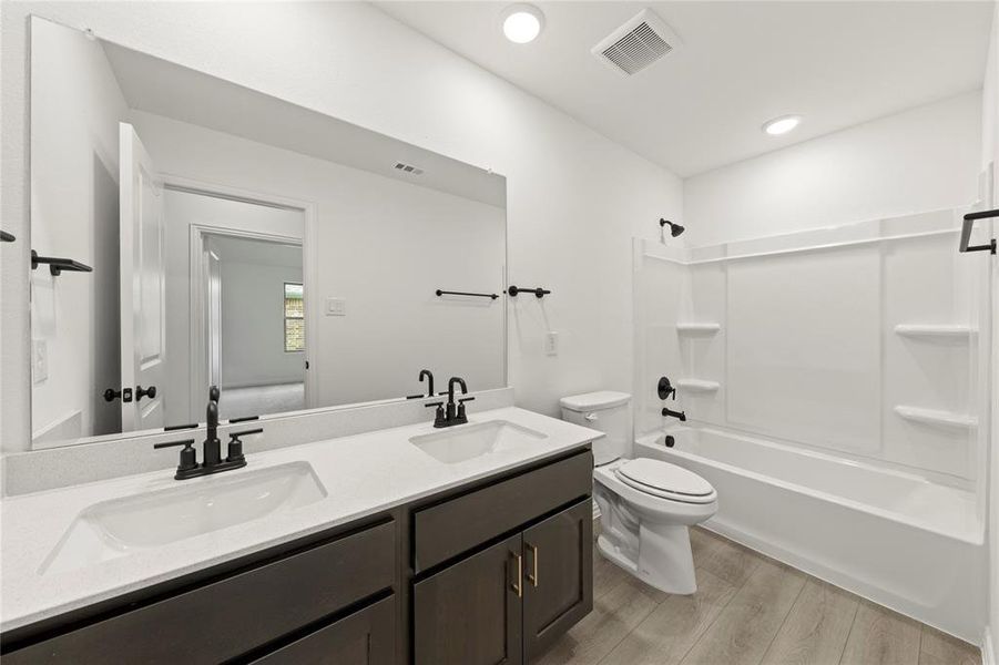 21. 744 Waterhouse - Bath (4) 21. 744 Waterhouse - Bath (4)