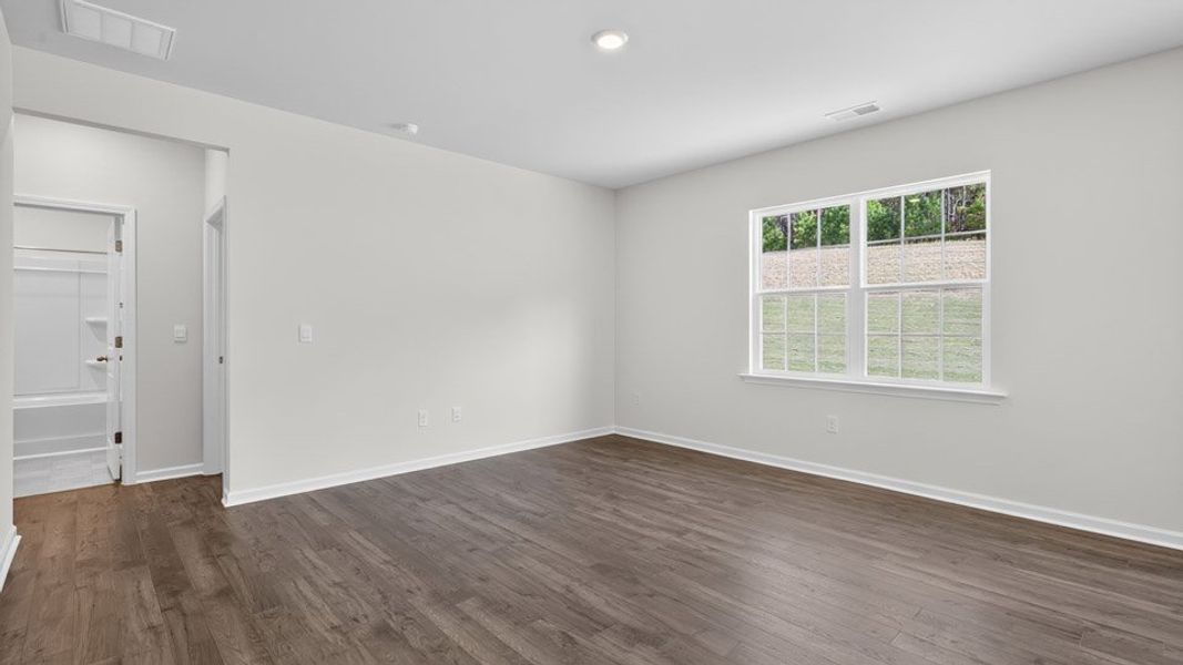 Spacious, unfurnished interior of a new home in Collinswood, Aberdeen (Image 11).