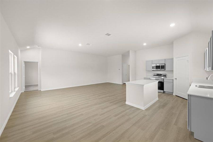 1601 Anabelle- Dining-2