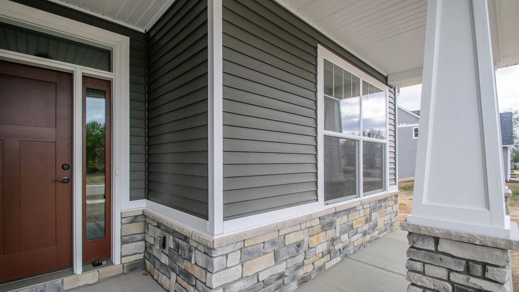 Representative exterior details of a home built from the The Abington by Norfolk Homes in Valleys, Jackson (Image 37).