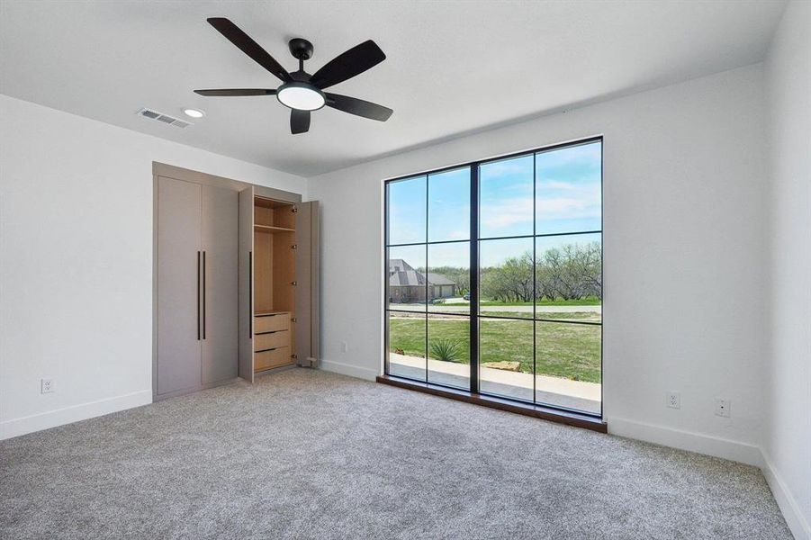 Spacious, unfurnished interior of a new home in , Cedar Hill (Image 15).