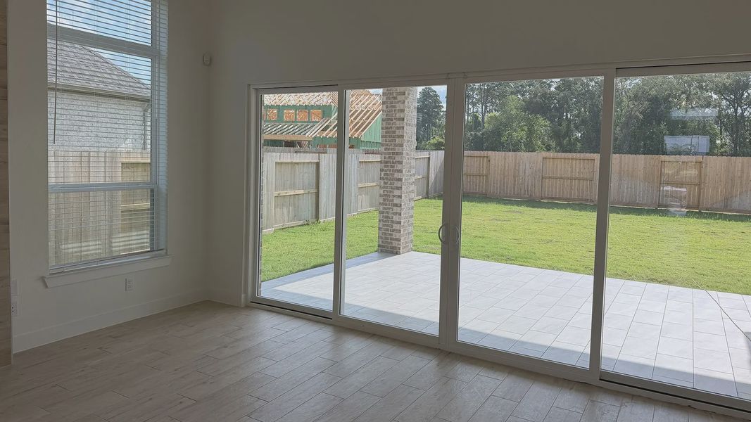 Spacious, unfurnished interior of a new home in Riceland 60',65',70', Mont Belvieu (Image 12).