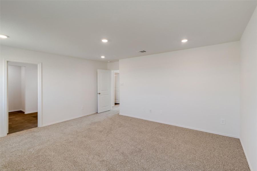 Spacious, unfurnished interior of a new home in Marigold, Uhland (Image 9). Spacious, unfurnished interior of a new home in Marigold, Uhland (Image 9).