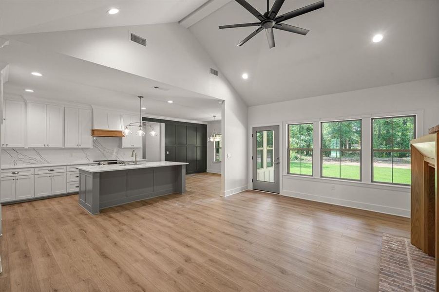 Spacious, unfurnished interior of a new home in , Grand Saline (Image 31).