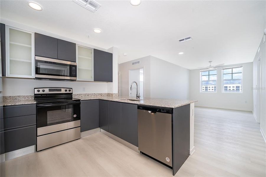 Furnished interior view inside a new home in , Orlando (Image 11).