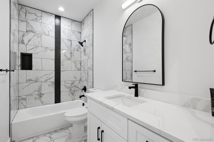 Furnished interior view inside a new home in , Aurora (Image 32).