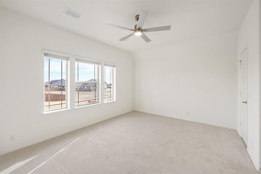 Spacious, unfurnished interior of a new home in Wildflower Ranch 60-65, Fort Worth (Image 37).