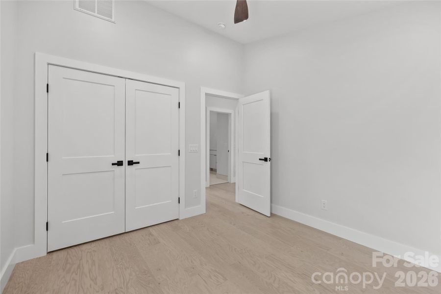 Spacious, unfurnished interior of a new home in , Asheville (Image 32).