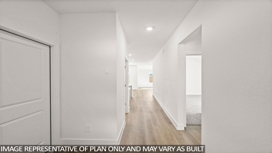 Spacious, unfurnished interior of a new home in Sunterra Lakes, Brookshire (Image 18). Spacious, unfurnished interior of a new home in Sunterra Lakes, Brookshire (Image 18).