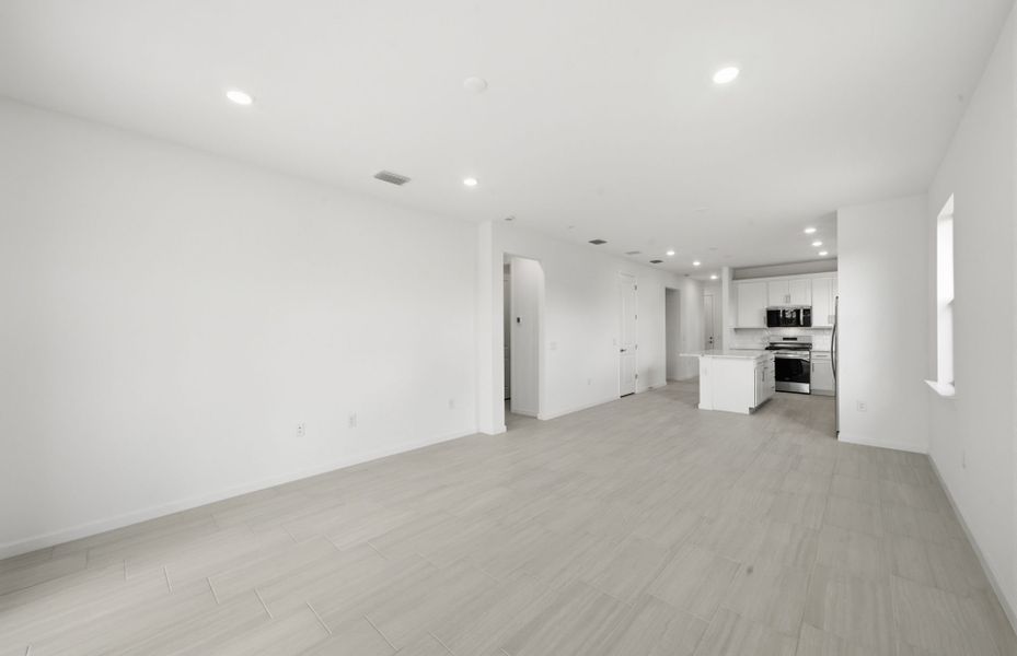 Spacious, unfurnished interior of a new home in Terreno, Naples (Image 23). Spacious, unfurnished interior of a new home in Terreno, Naples (Image 23).
