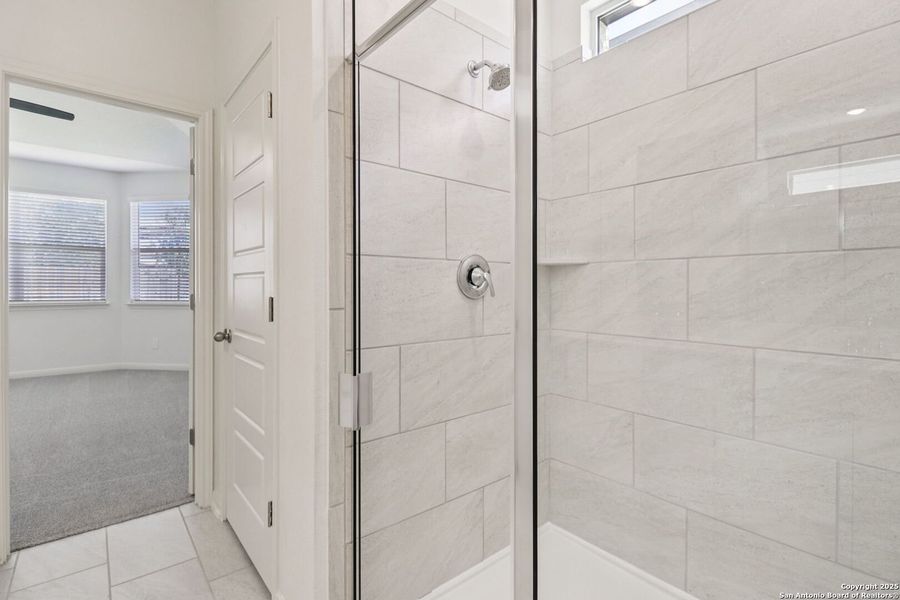 Furnished interior view inside a new home in Thomas Pond, San Antonio (Image 18). Furnished interior view inside a new home in Thomas Pond, San Antonio (Image 18).