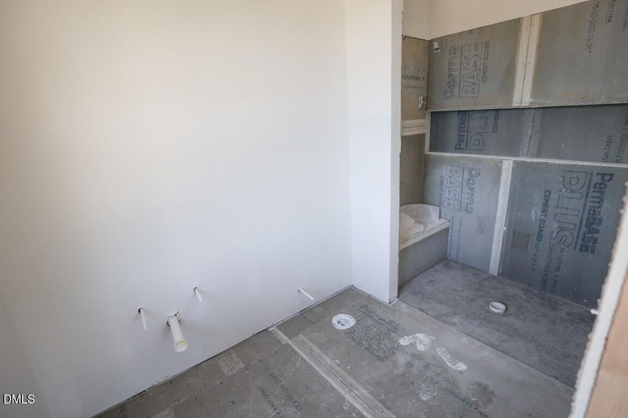 GQ6A1525 (Medium) GQ6A1525 (Medium)