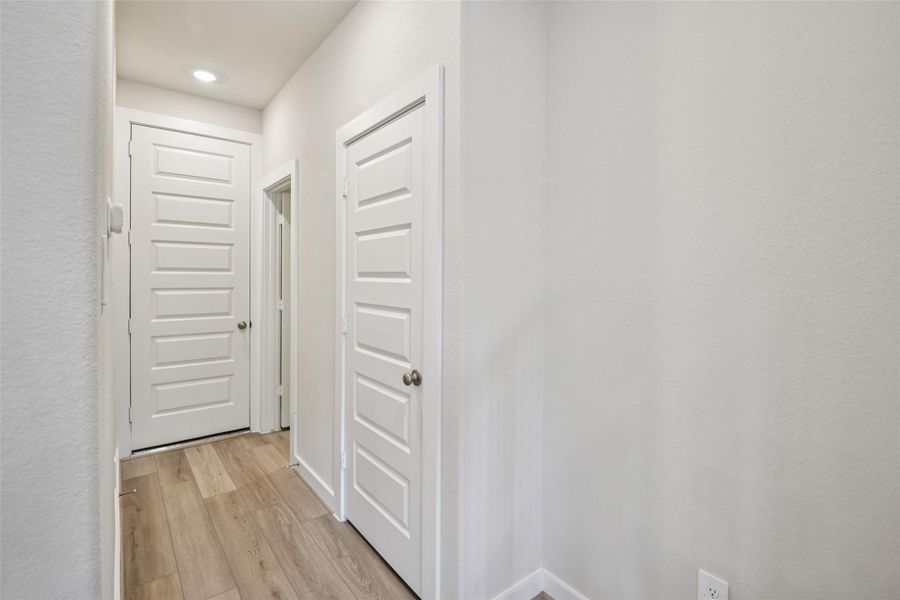 Spacious, unfurnished interior of a new home in Parkway Commons - City Series, Missouri City (Image 35).