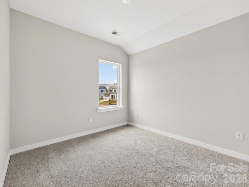 Spacious, unfurnished interior of a new home in Hardy Pond, Rock Hill (Image 32).