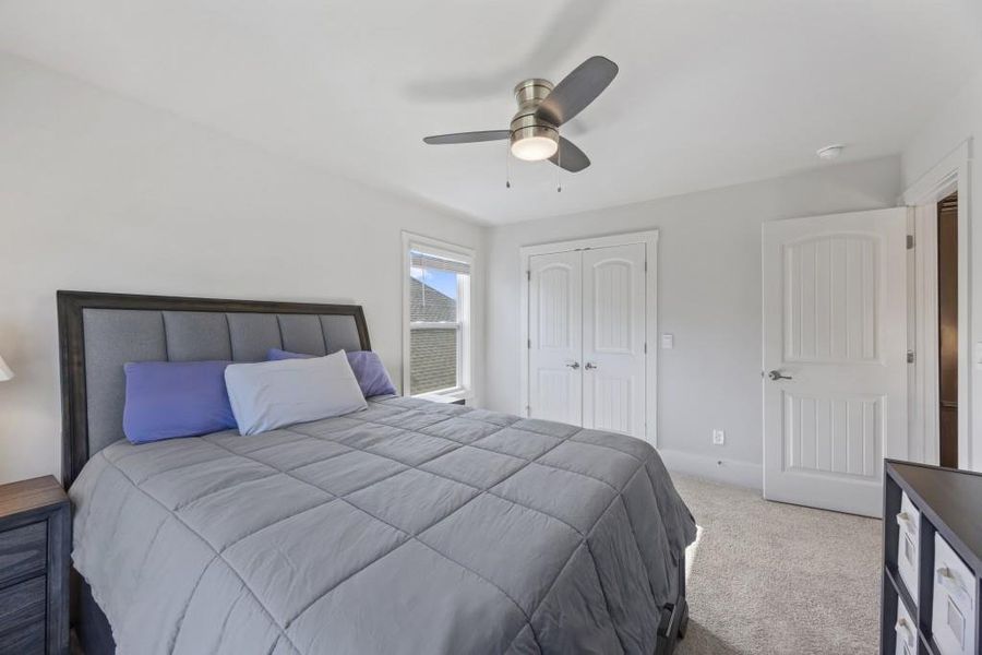 Furnished interior view inside a new home in The Cottages Of Lake Lanier, Gainesville (Image 18).