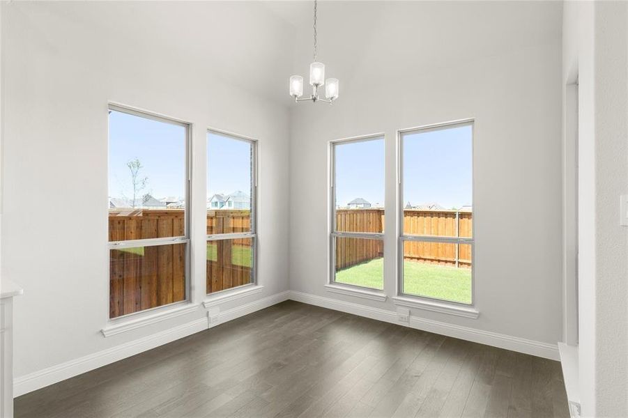 16. 2118 Clairmount - Dining