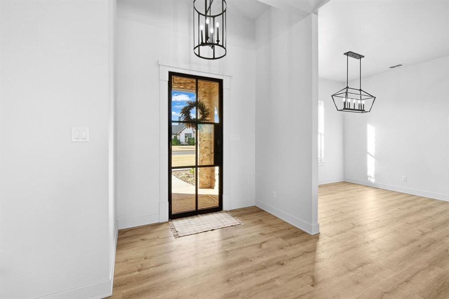 Spacious, unfurnished interior of a new home in , Abilene (Image 20).