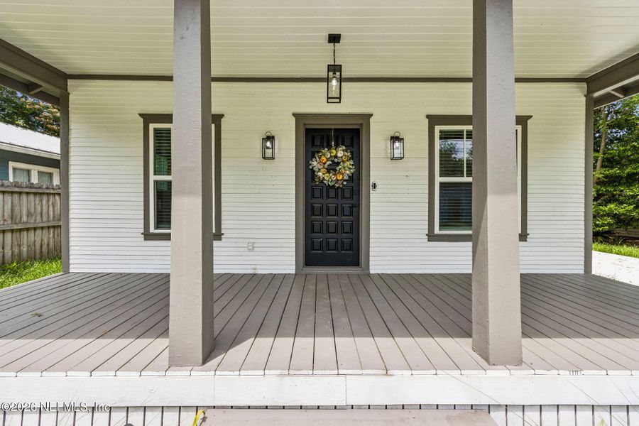 Exterior details and patio area of a home in , Jacksonville (Image 21).