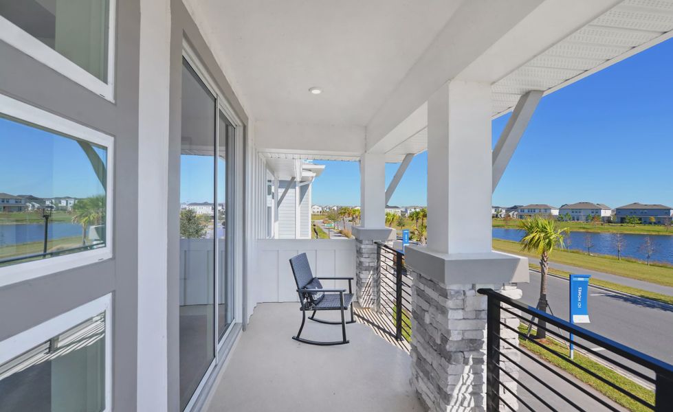 Exterior details and patio area of a home in Laureate Park, Orlando (Image 4).