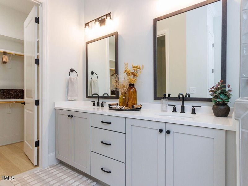 024-1280x960-primary-bathroom 024-1280x960-primary-bathroom