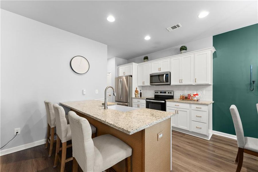 Furnished interior view inside a new home in , Jefferson (Image 6).