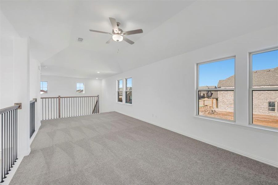 Spacious, unfurnished interior of a new home in Tarrytown, Crowley (Image 17).