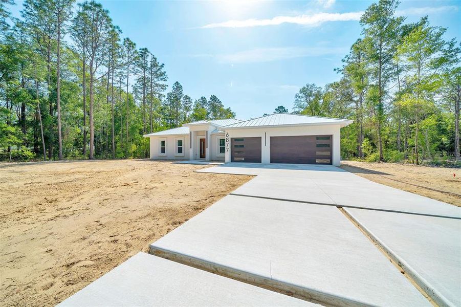 DRIVEWAY GARAGE FRONT