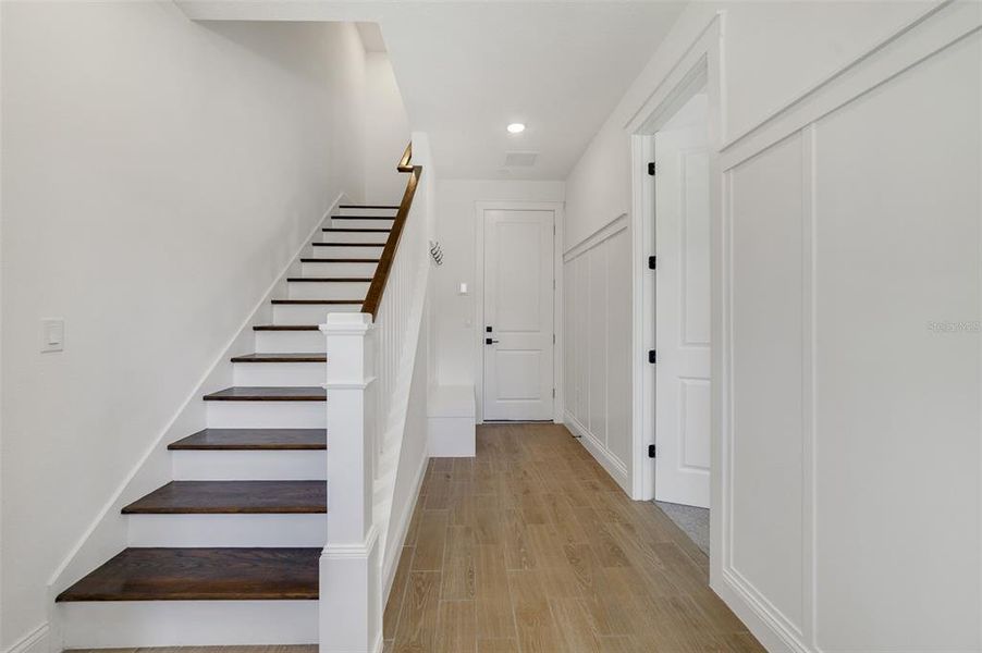 Spacious, unfurnished interior of a new home in Vdara, Orlando (Image 17).