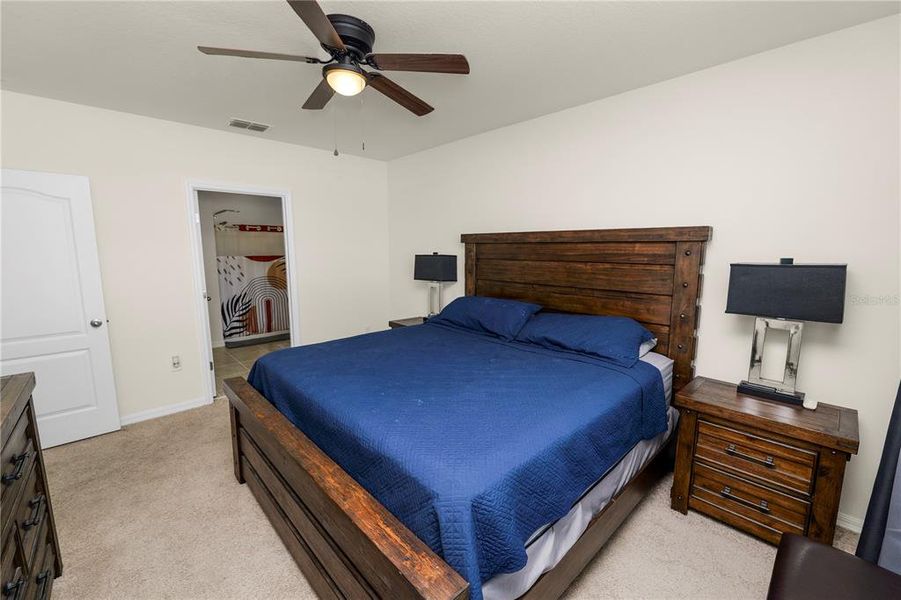 Furnished interior view inside a new home in , Bartow (Image 36).
