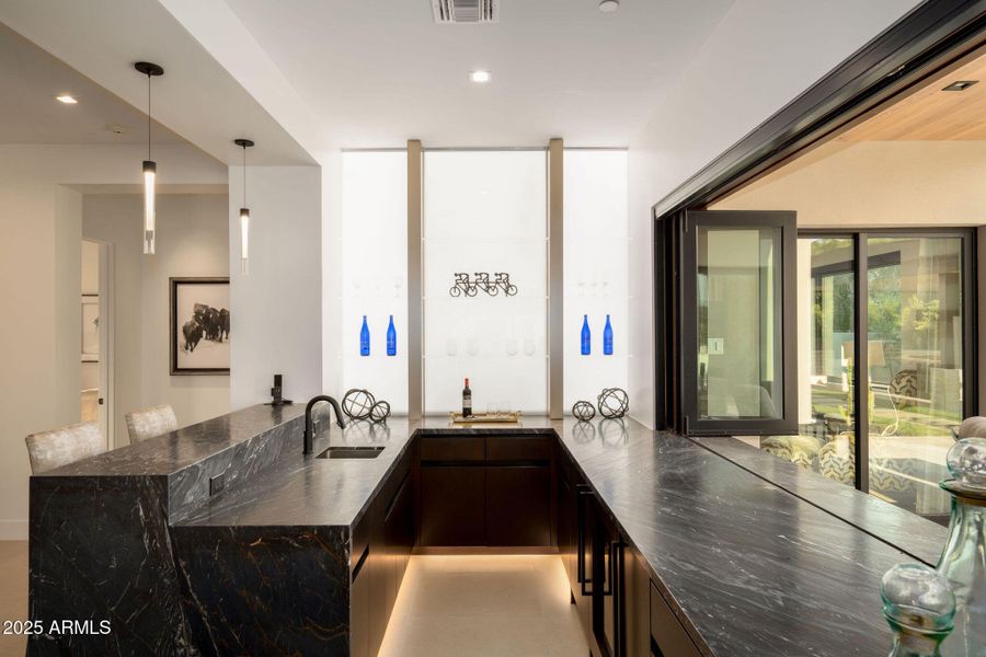 Bar w/ Outside Service