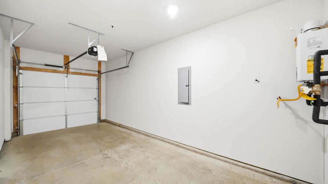 Spacious, unfurnished interior of a new home in Fieldcrest Acres, Blountville (Image 24). Spacious, unfurnished interior of a new home in Fieldcrest Acres, Blountville (Image 24).