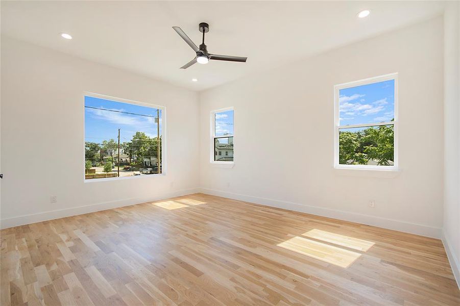Spacious, unfurnished interior of a new home in , Dallas (Image 17).