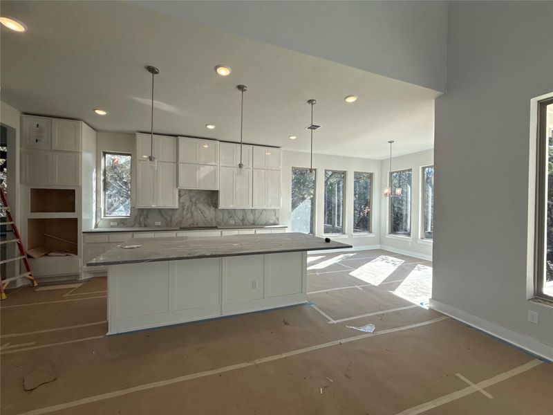 Light & Bright Kitchen with Large Center Island