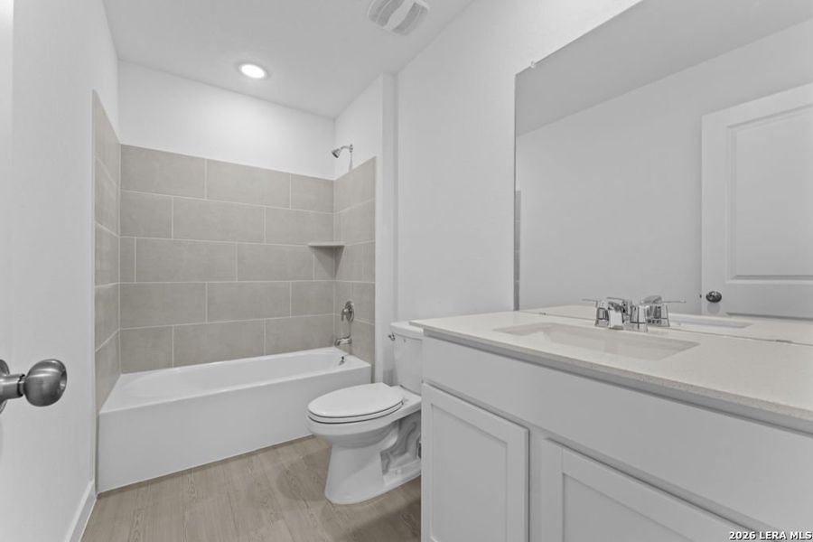 Furnished interior view inside a new home in Espada, San Antonio (Image 10).