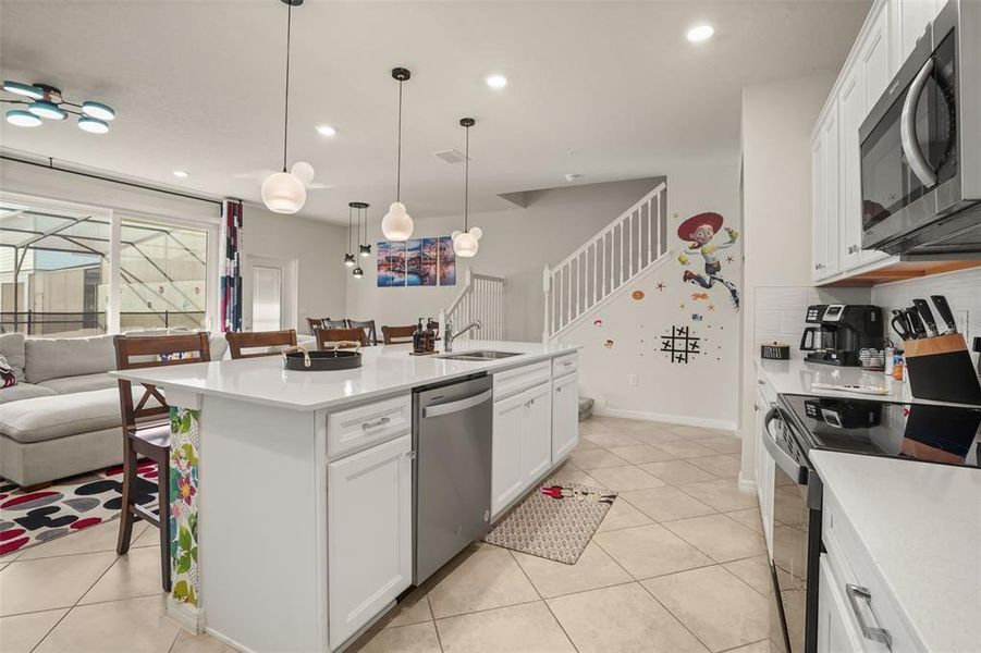 Furnished interior view inside a new home in , Clermont (Image 9).