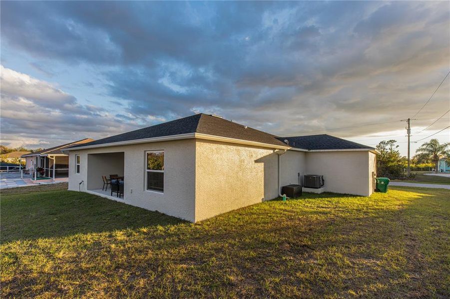 Exterior details and patio area of a home in , Port Charlotte (Image 2).
