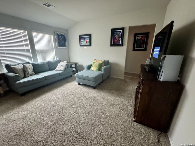 Furnished interior view inside a new home in Winding Creek, New Braunfels (Image 7). Furnished interior view inside a new home in Winding Creek, New Braunfels (Image 7).