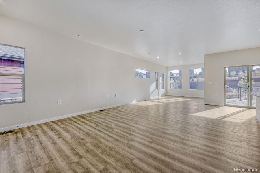 Spacious, unfurnished interior of a new home in Knolls, Westminster (Image 17).