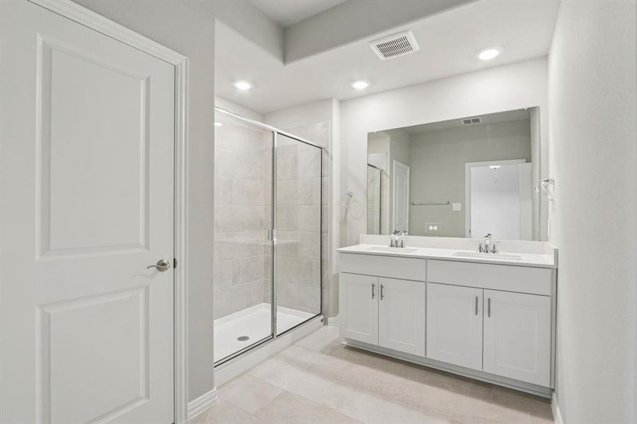 Furnished interior view inside a new home in Westmoor, Sherman (Image 5).