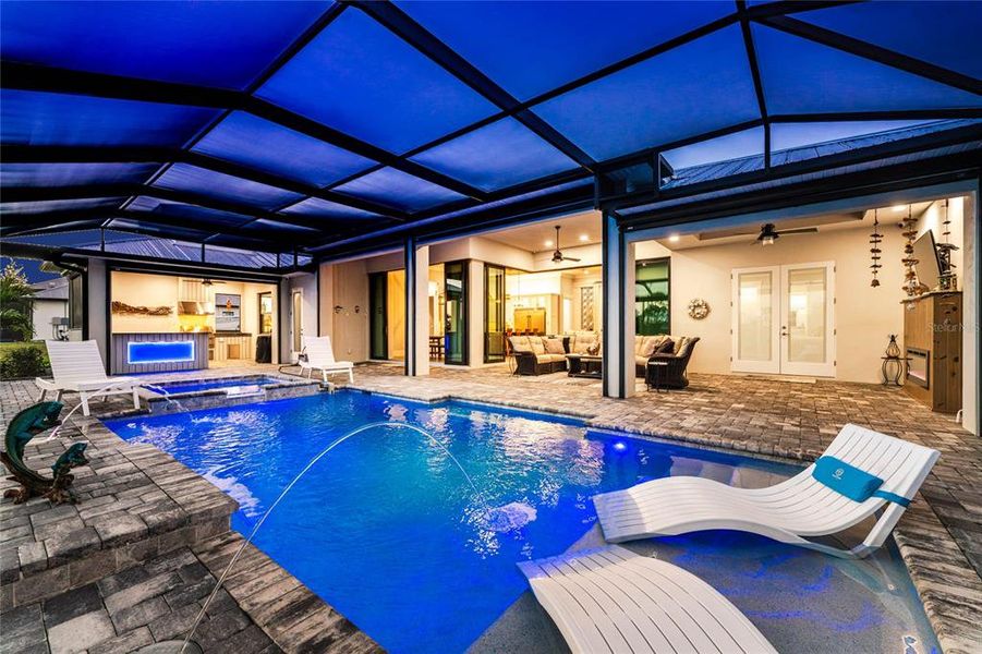 Exterior details and patio area of a home in , Port Charlotte (Image 33).