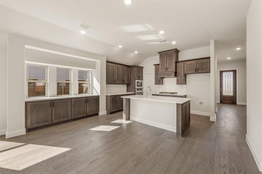 Furnished interior view inside a new home in Sable Creek, Sanger (Image 11). Furnished interior view inside a new home in Sable Creek, Sanger (Image 11).