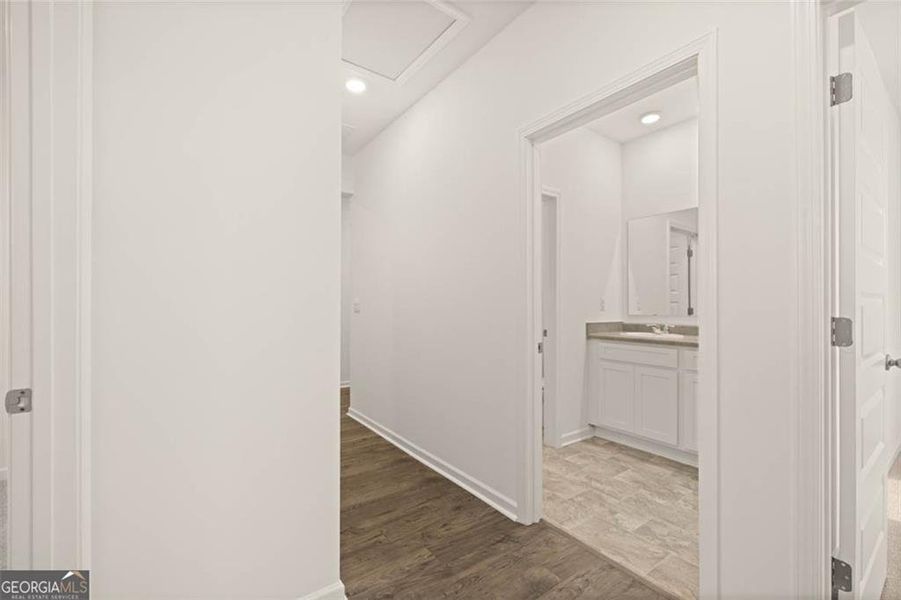 Spacious, unfurnished interior of a new home in , Buckhead (Image 25).