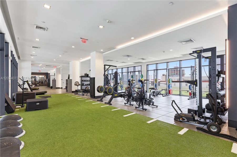 Community amenities in , Miami (Image 36).