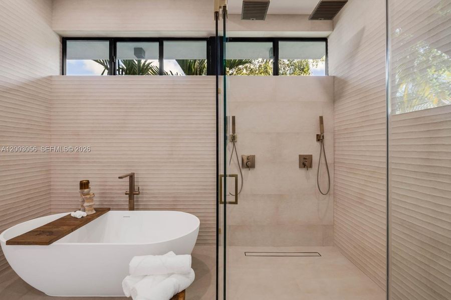 Furnished interior view inside a new home in , Biscayne Park (Image 15).