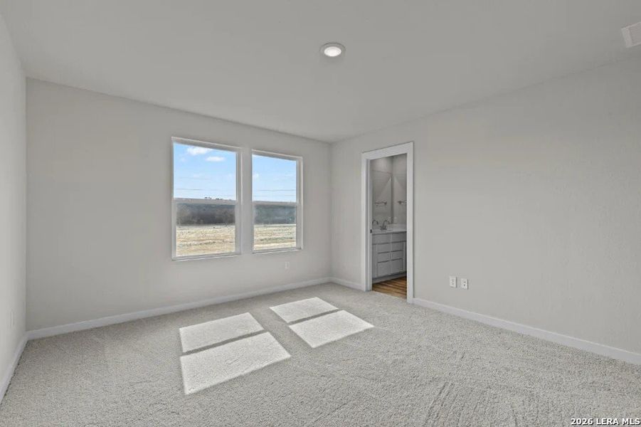 Spacious, unfurnished interior of a new home in Spring Creek, San Antonio (Image 19). Spacious, unfurnished interior of a new home in Spring Creek, San Antonio (Image 19).