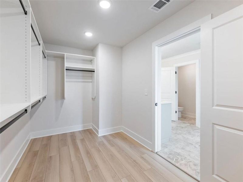 Spacious, unfurnished interior of a new home in , Buford (Image 36).